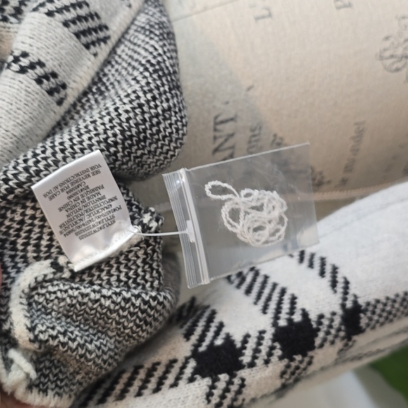 Z supply plaid sweater - Picture 9 of 10